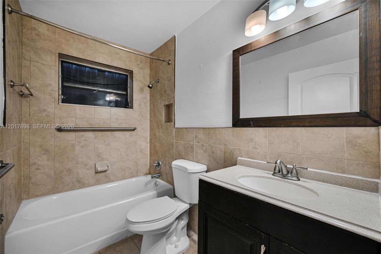 244 NW 43rd St , Miami, FL 33127 Photo