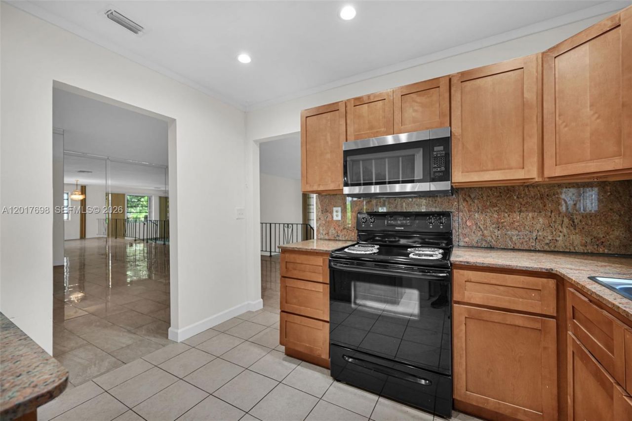 244 NW 43rd St , Miami, FL 33127 Photo