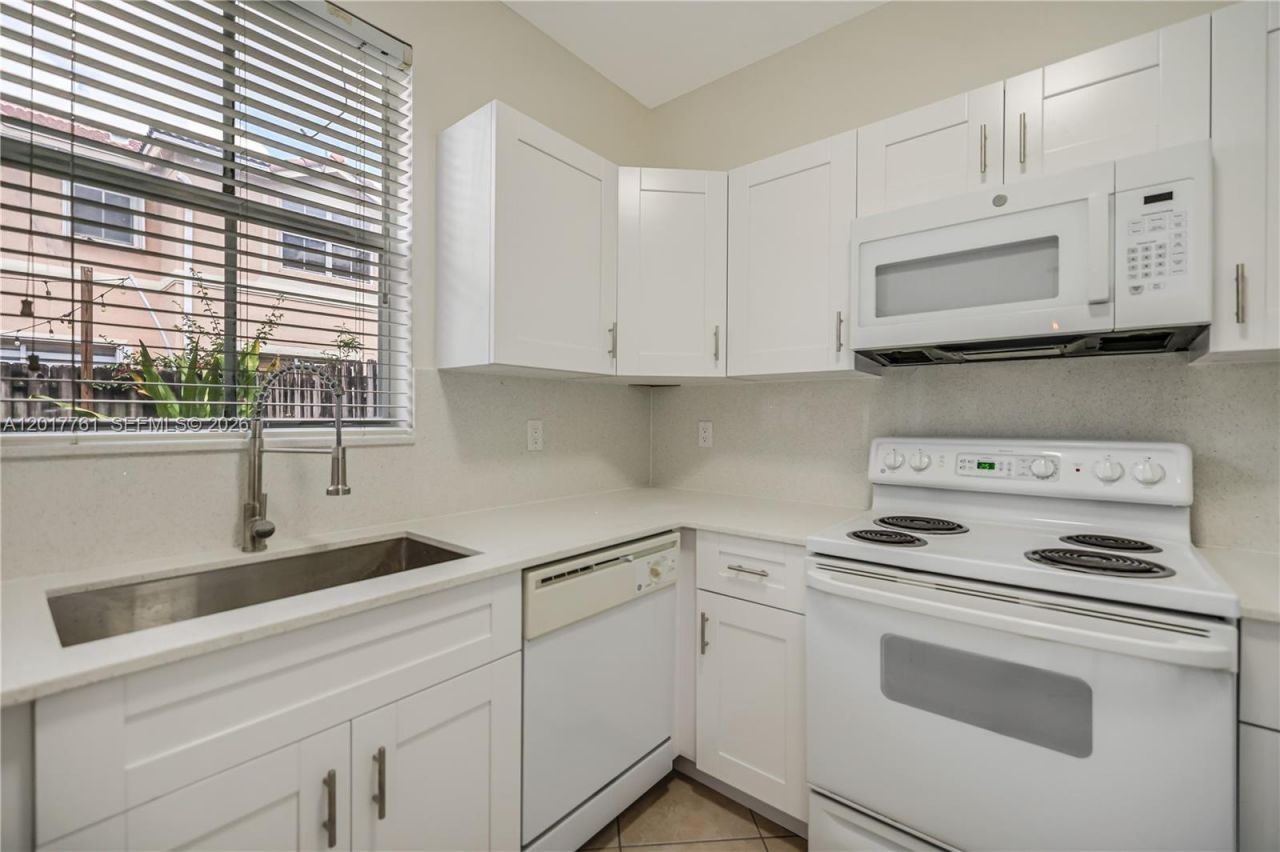 12172 SW 124th Path , Miami, FL 33186 Photo