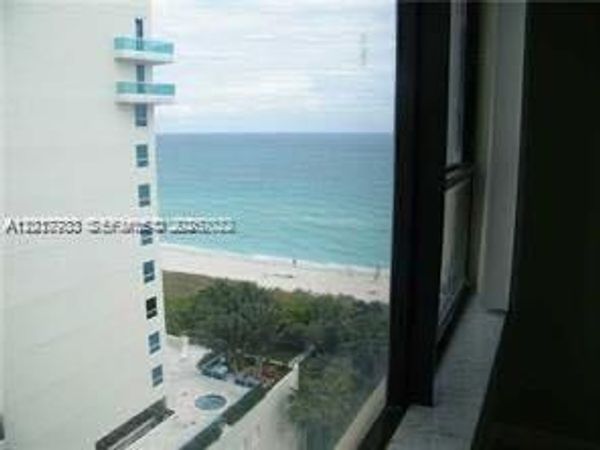 5005 Collins Ave , Unit 1422, Miami Beach, FL 33140