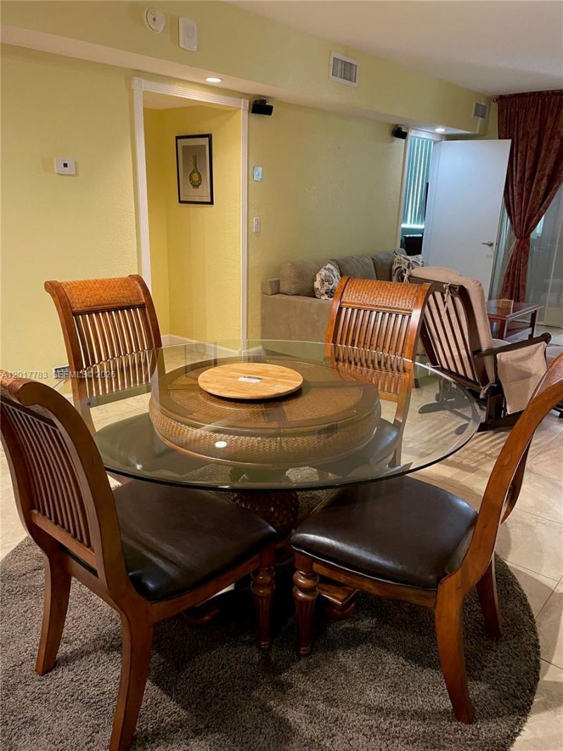 5005 Collins Ave , Unit 1422, Miami Beach, FL 33140 Photo