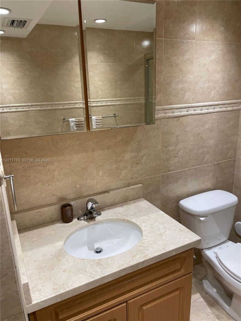 5005 Collins Ave , Unit 1422, Miami Beach, FL 33140 Photo