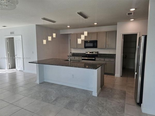 831 Bent Creek Dr , Fort Pierce, FL 34947