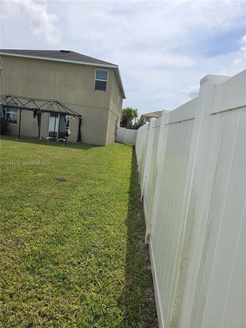 831 Bent Creek Dr, Fort Pierce, FL 34947 Photo