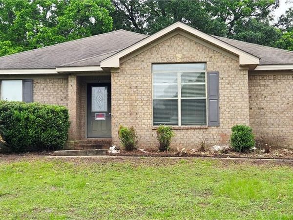 9660 Curtis Drive W, Irvington, AL 36544