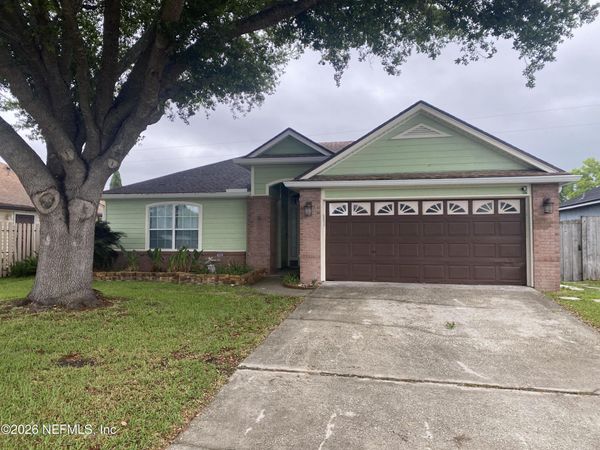 2927 WATERS VIEW Circle, Orange Park, FL 32073