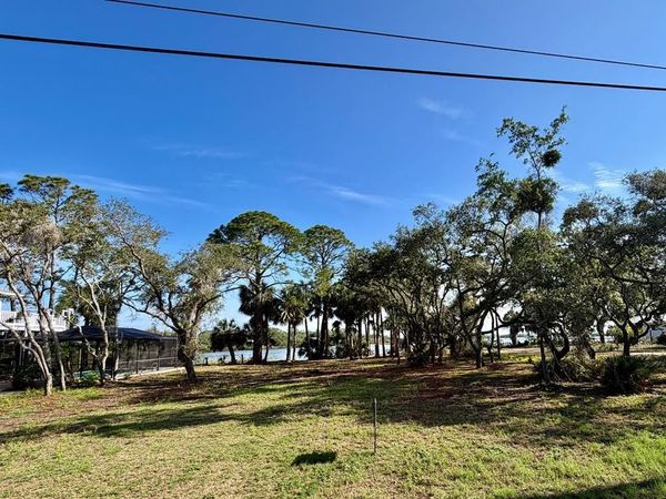 Hodges Ave, Cedar Key, FL 32625