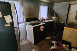 214 Peterson Lane photo 4