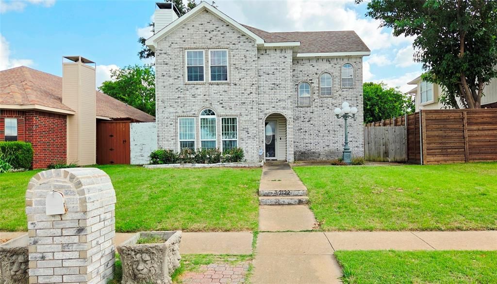 2122 Arbor Creek Drive, Carrollton, TX 75010 Main Photo