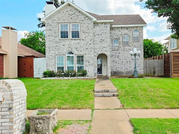 2122 Arbor Creek Drive, Carrollton, TX 75010