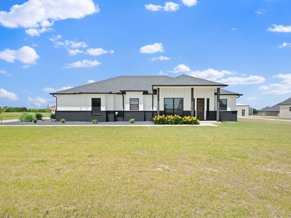 140 Lone Elm Road, Waxahachie, TX 75167