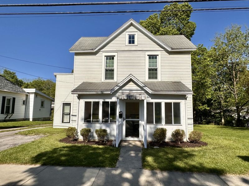 221 N Hayes Street, Bellefontaine, OH 43311 Photo 1