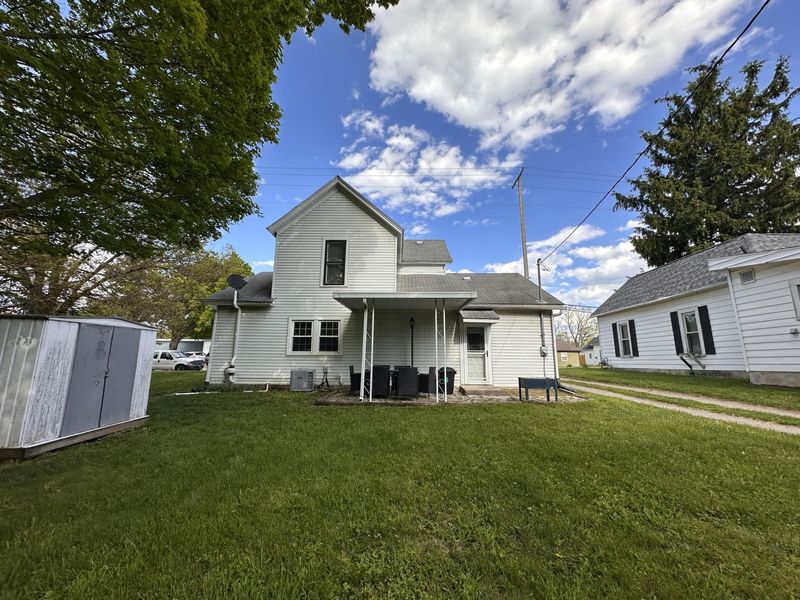 221 N Hayes Street, Bellefontaine, OH 43311 Photo 3