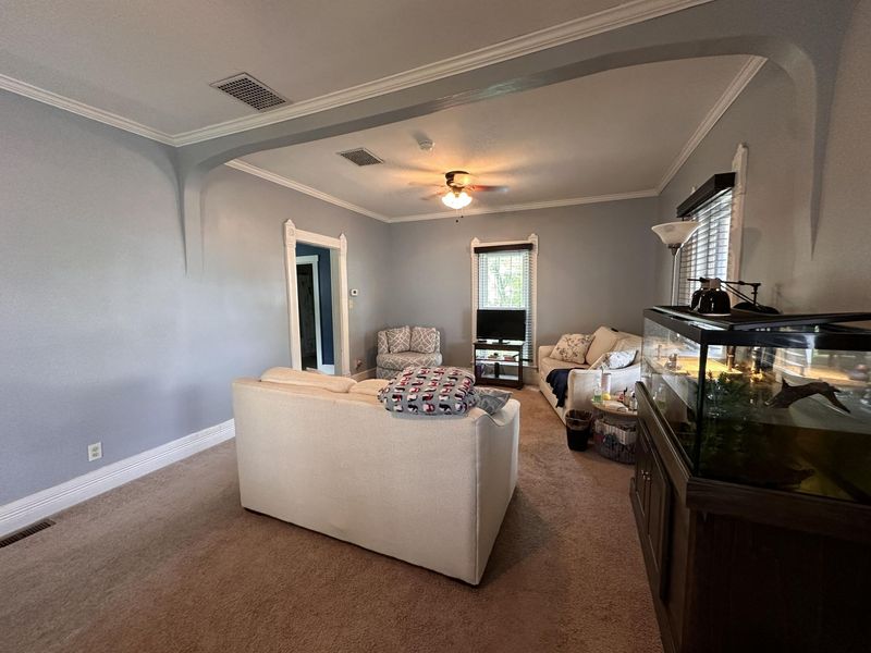 221 N Hayes Street, Bellefontaine, OH 43311 Photo 6
