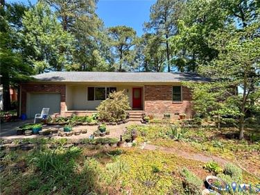 106 Windmere Drive, Colonial Heights, VA 23834
