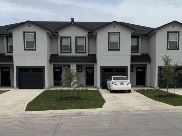 8415 Via Verona, San Antonio, TX 78227