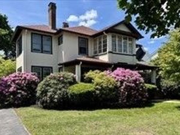 199 Hillside Avenue, Unit 1, Needham, MA 02494