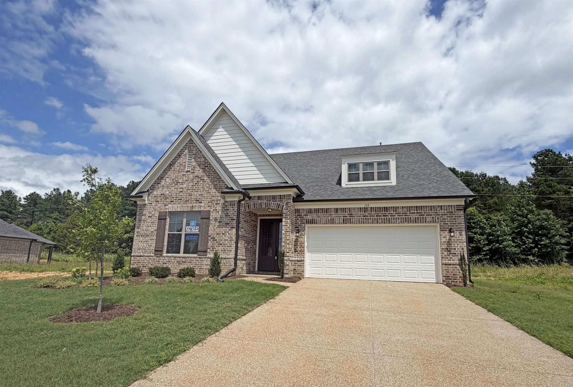 135 Ridgefield Dr, Oakland, TN 38060 Main Photo