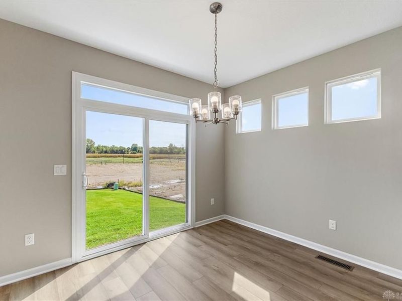 402 W Spielberg Circle, Springfield, OH 45505 Photo 10