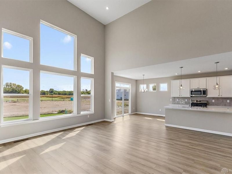 402 W Spielberg Circle, Springfield, OH 45505 Photo 7