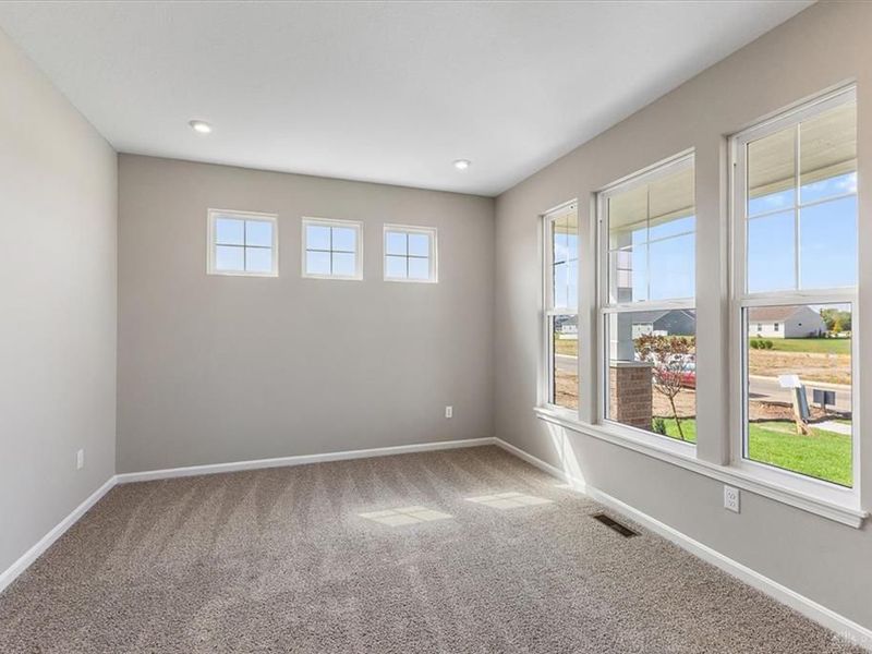 402 W Spielberg Circle, Springfield, OH 45505 Photo 9