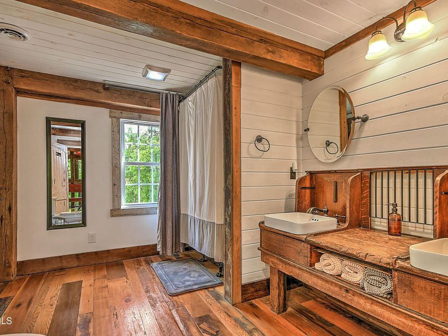 Property Image 61
