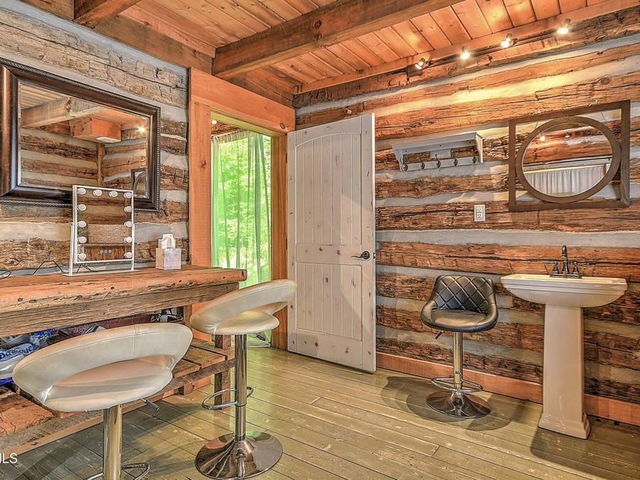 Property Image 86