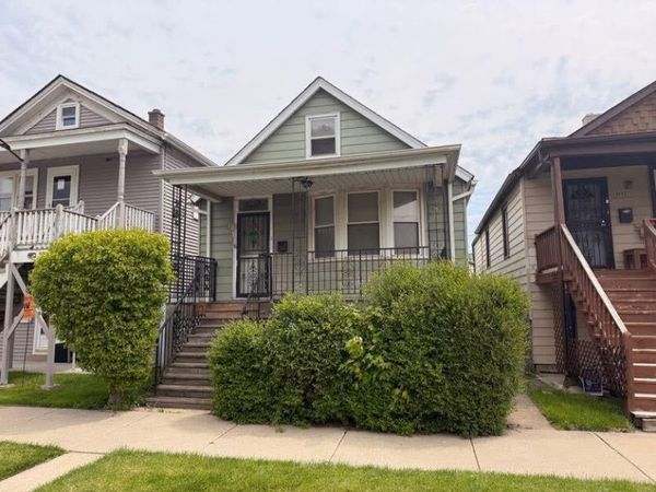 10003 S Exchange Avenue, Chicago, IL 60617