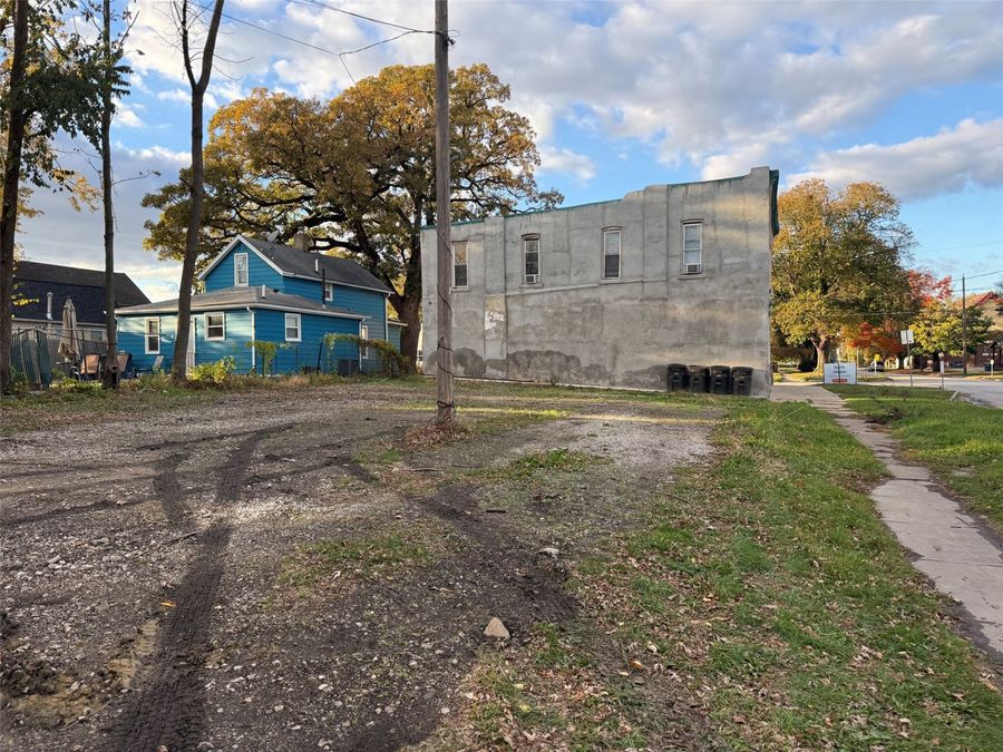 Property Image 4