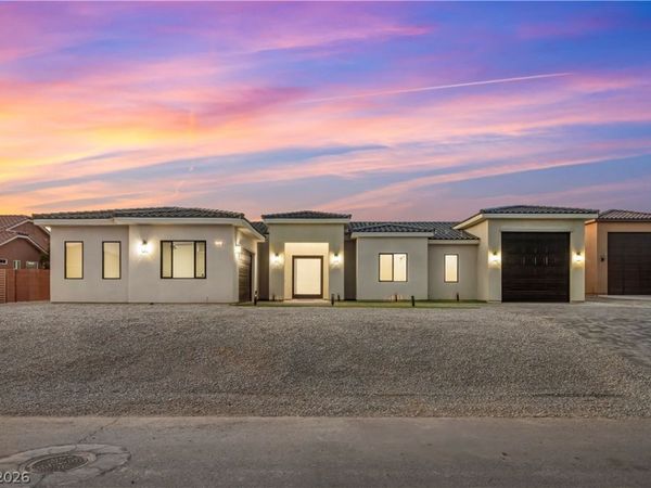 4700 Parkwood Drive , Pahrump, NV 89061