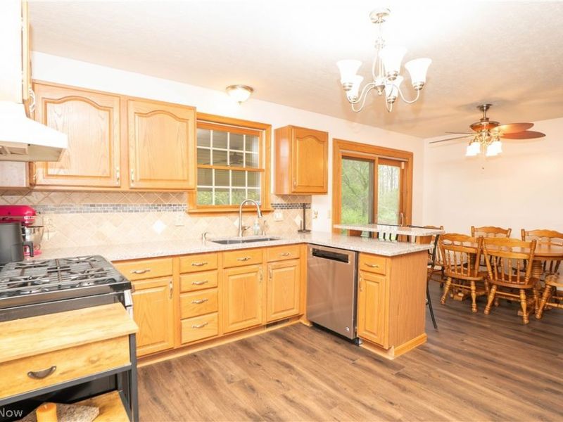 5782 Drenta Circle SW, Navarre, OH 44662 Photo 9