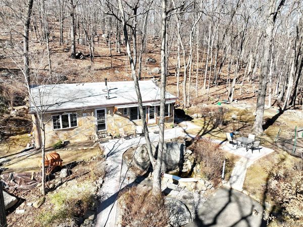 31 Hemlock Hill Lane , Montebello, NY 10901