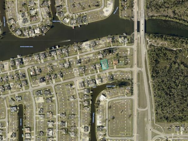 3217 NW 21st St, Cape Coral, FL 33993