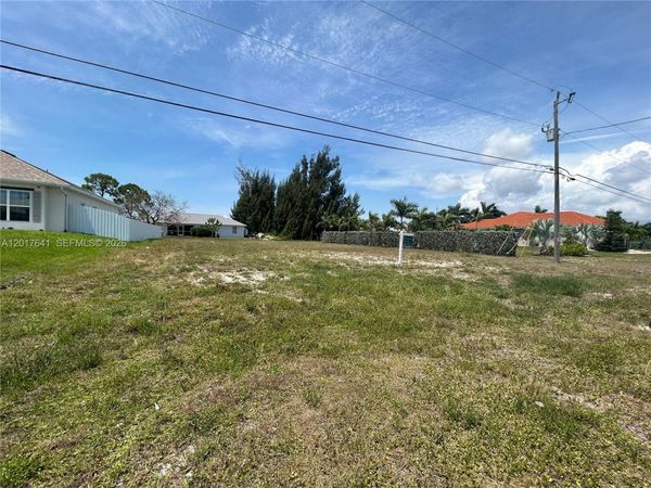 3217 NW 21st St, Cape Coral, FL 33993
