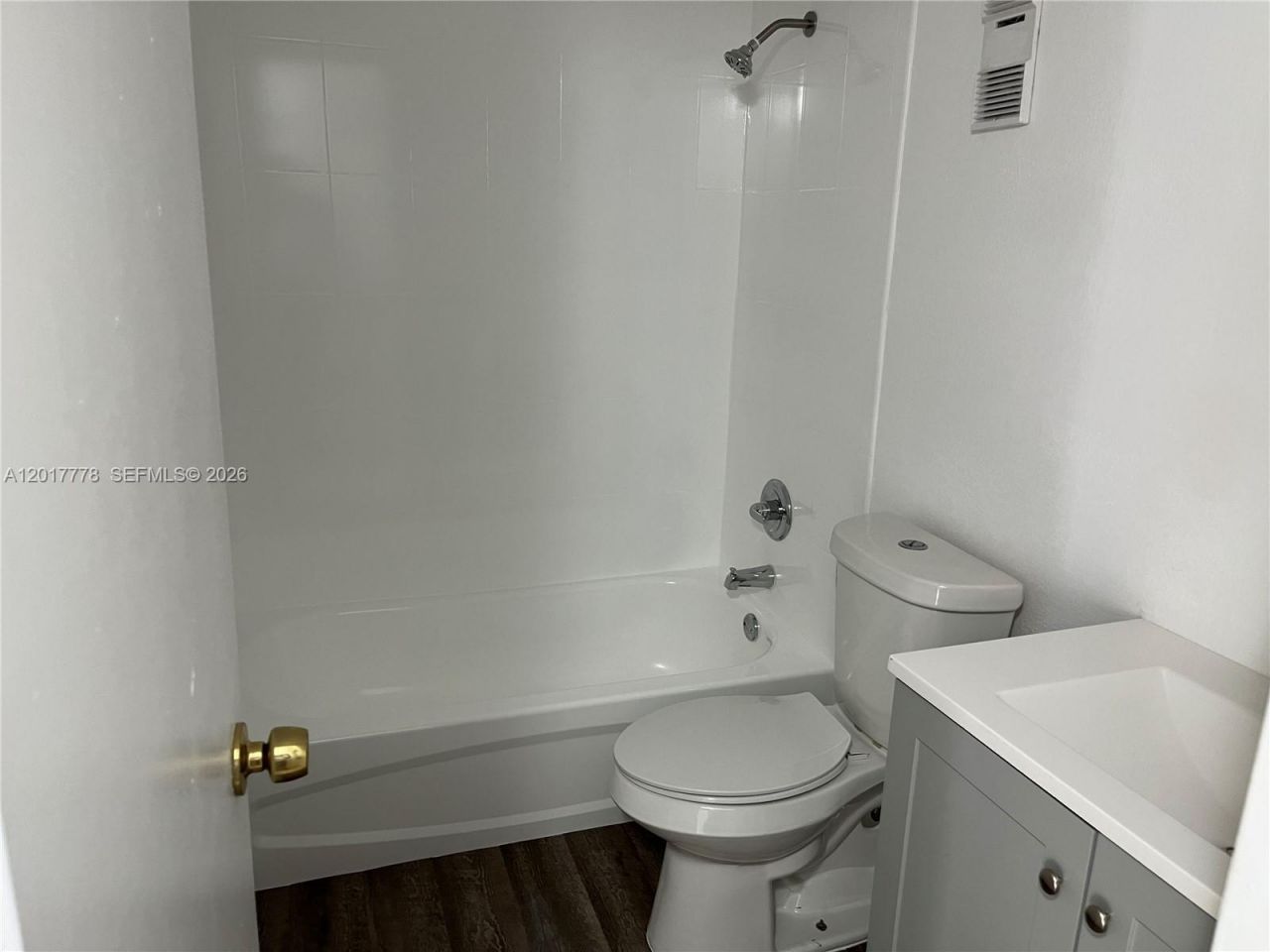 9190 Fontainebleau Blvd , Unit 202, Miami, FL 33172 Photo