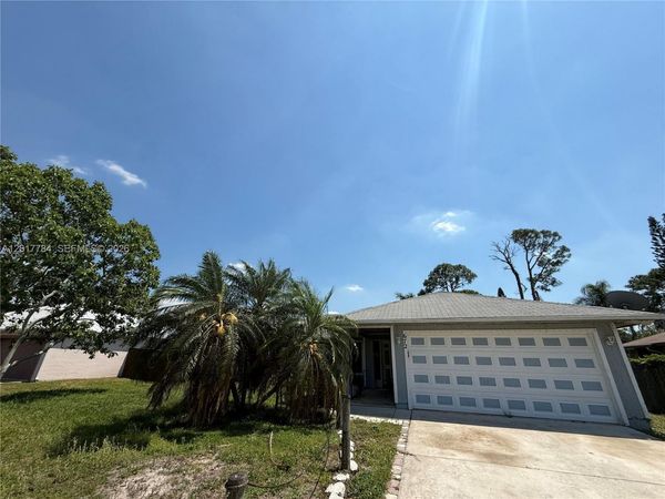 672 SW Ewing Ave , Port St. Lucie, FL 34983