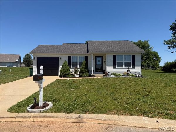 327 Bucking Horse Drive , Farmington, MO 63640