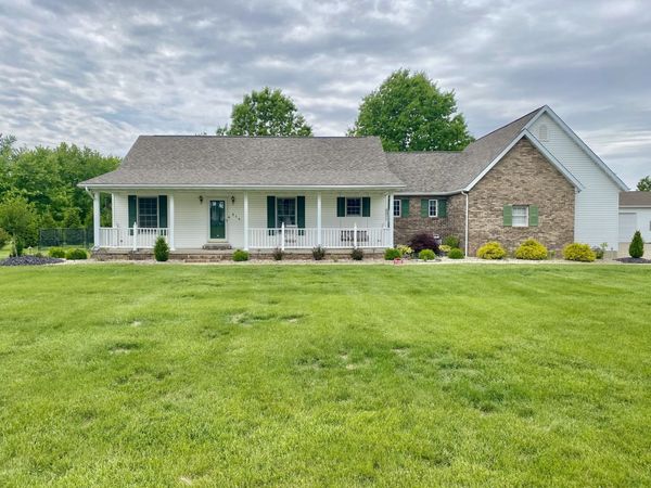 514 Country Club Road , Centralia, IL 62801