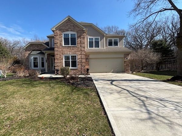 33993 N Treeline Court , Grayslake, IL 60030