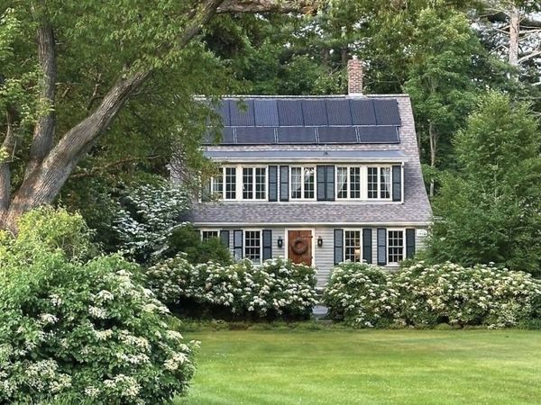 215 Washington Street, Sherborn, MA 01770