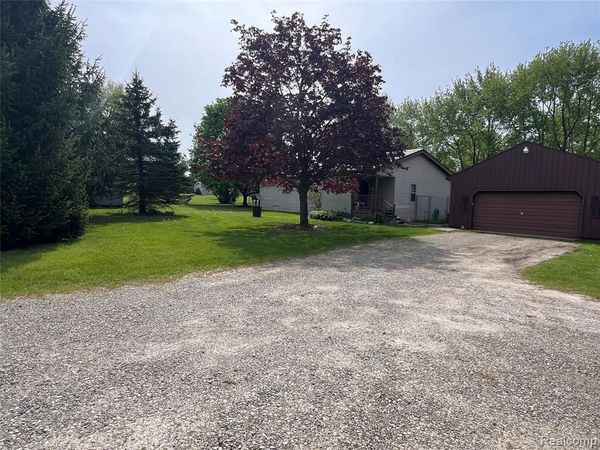 5275 Lippincott Road , Elba Twp, MI 48446