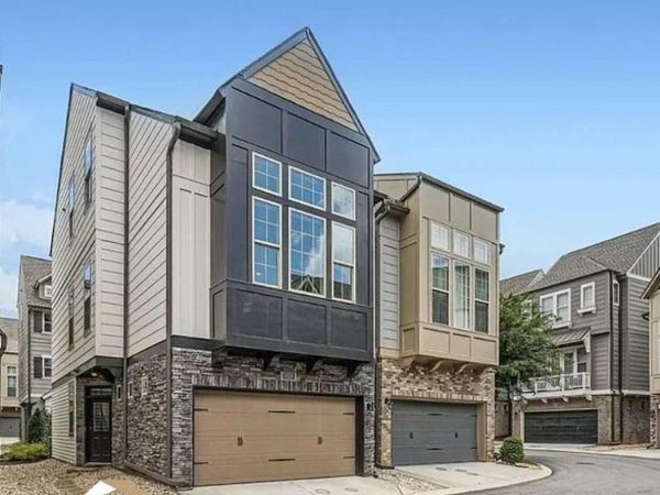 1058 KIRKLAND Circle , Smyrna, GA 30080