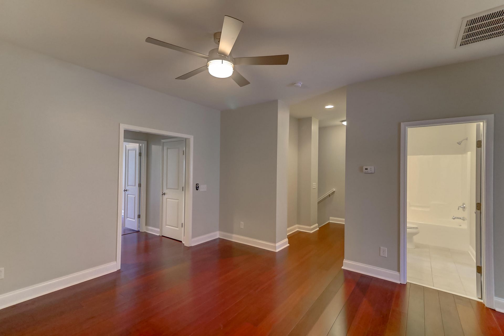 2069 Kings Gate Photo 14