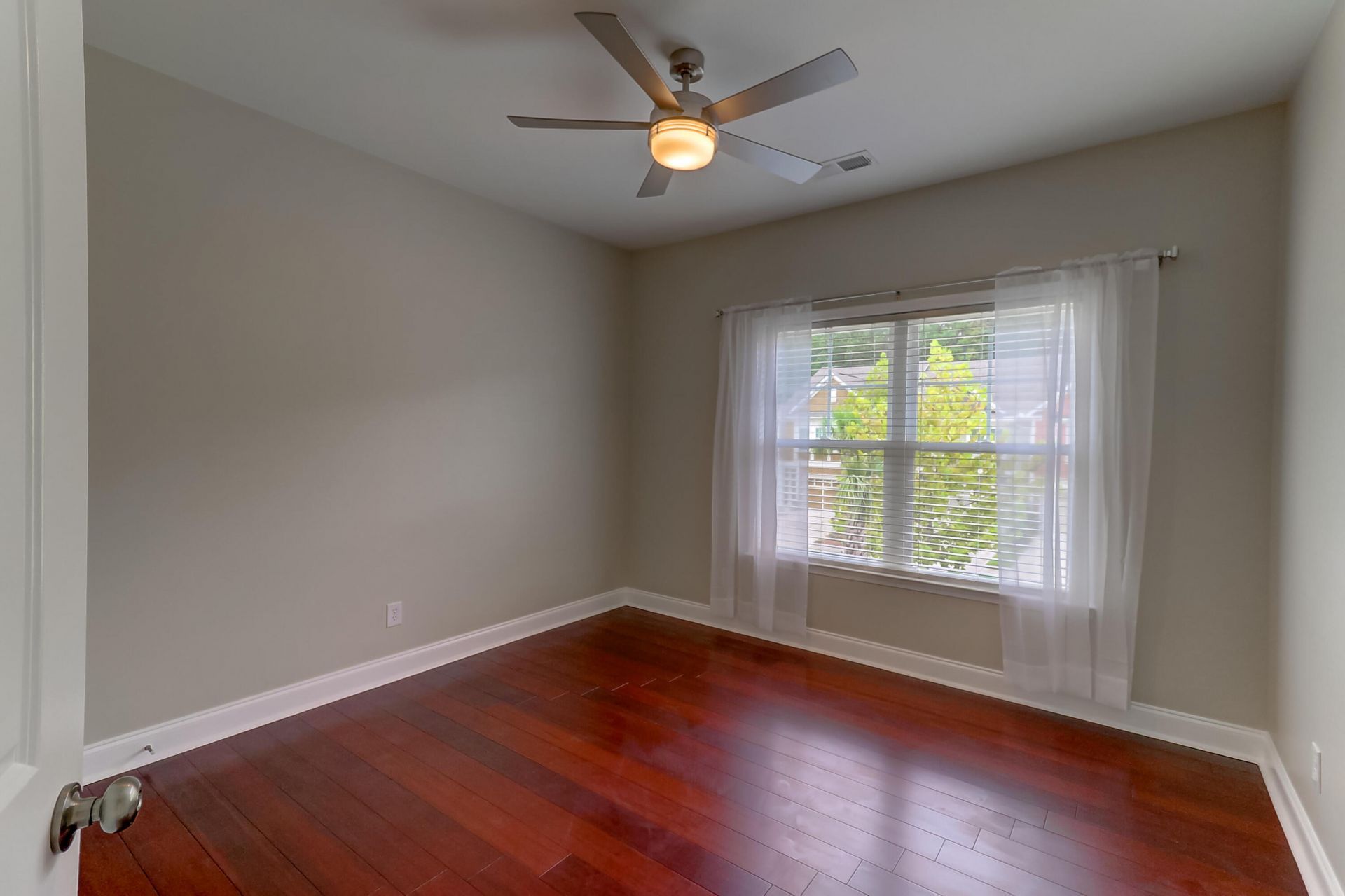 2069 Kings Gate Photo 15