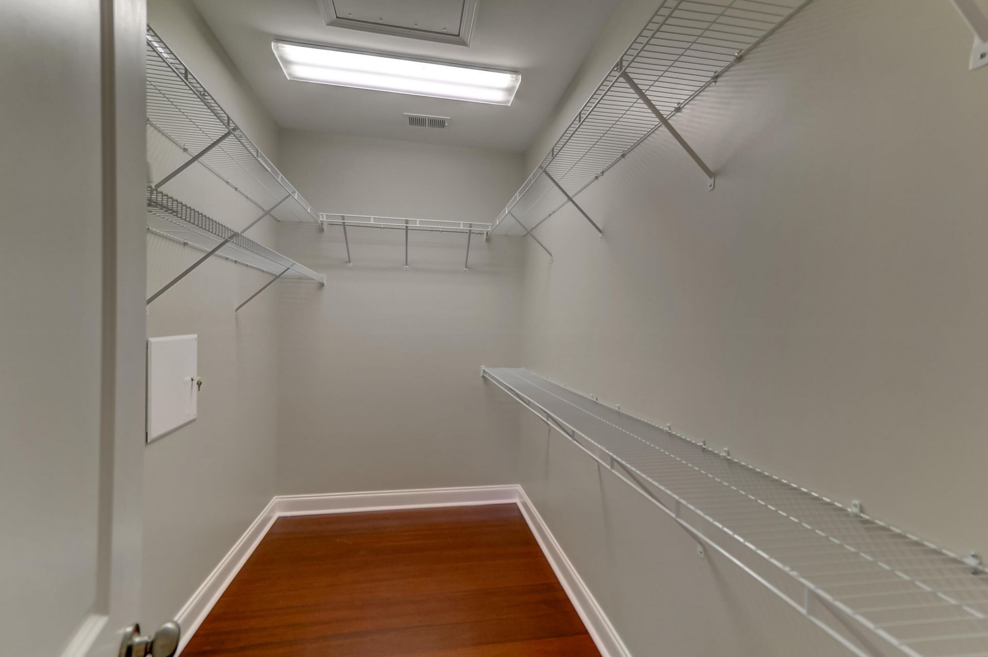 2069 Kings Gate Photo 30