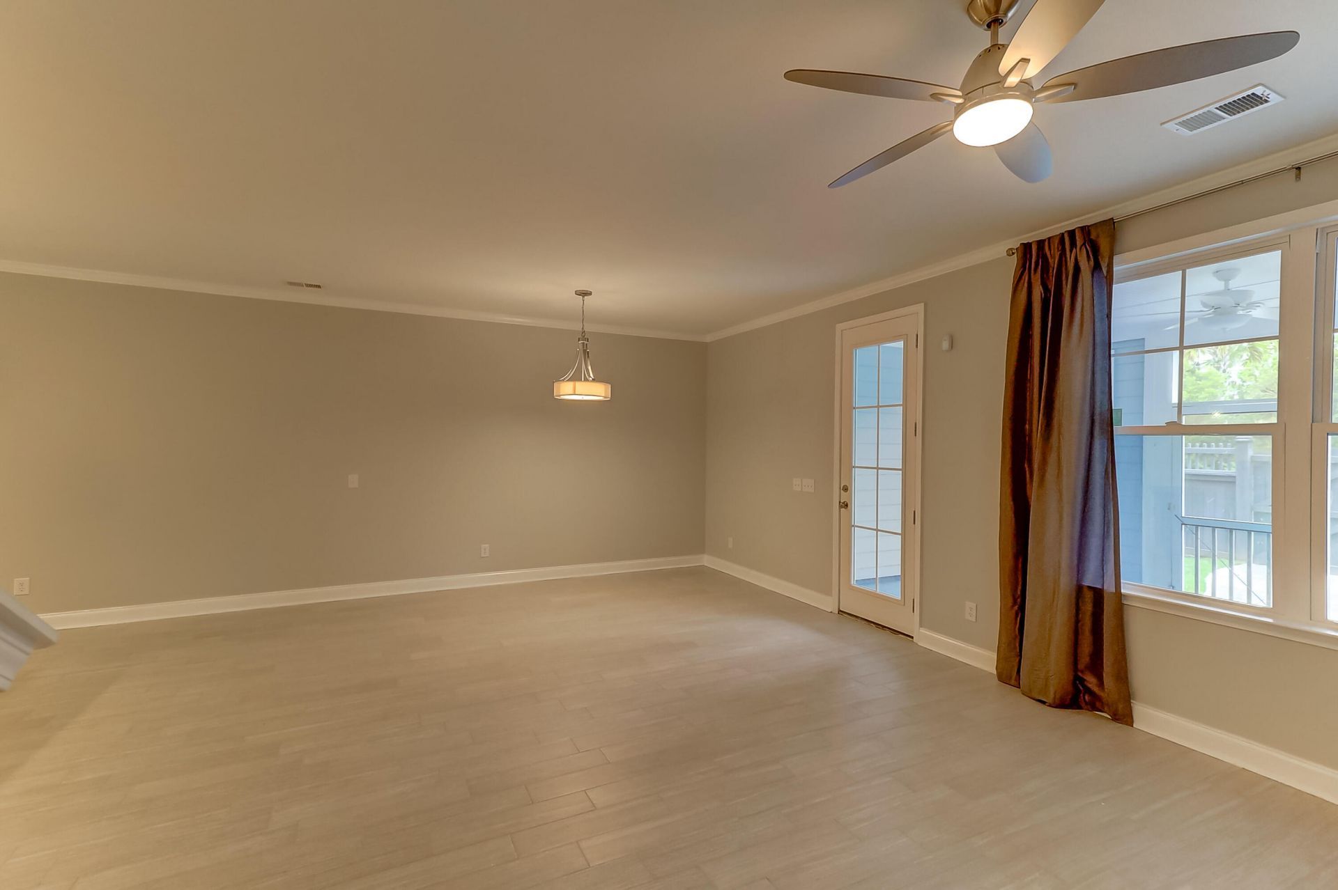 2069 Kings Gate Photo 4