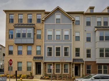 203 A PARK CENTRAL TERRACE , MANASSAS PARK, VA 20111