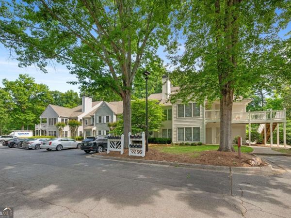601 Abingdon Way, Atlanta, GA 30328