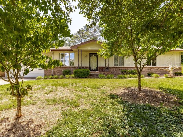 204 Bryan House Dr, Goodlettsville, TN 37072