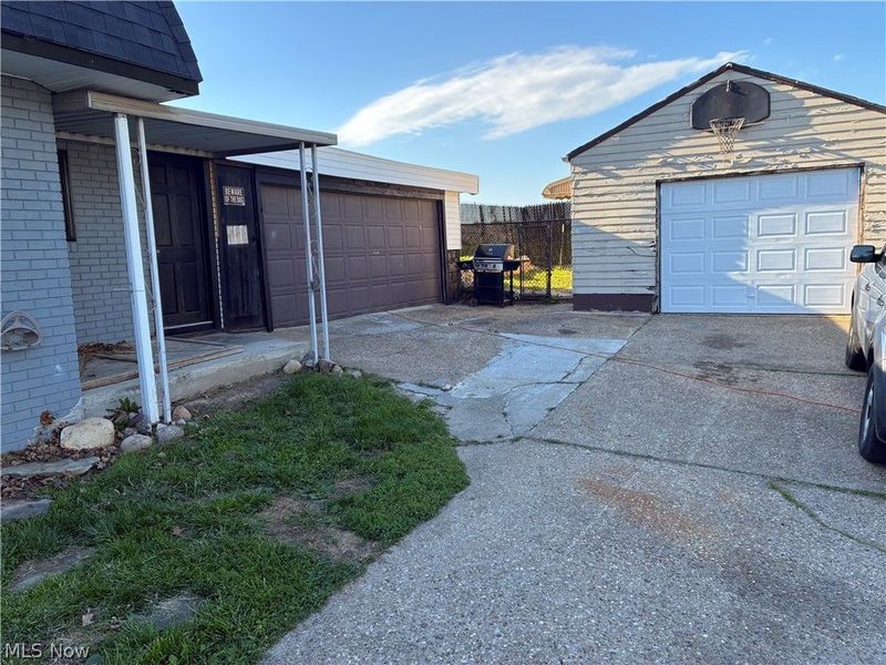 610 Orrville Street NW, Massillon, OH 44647 Photo 4